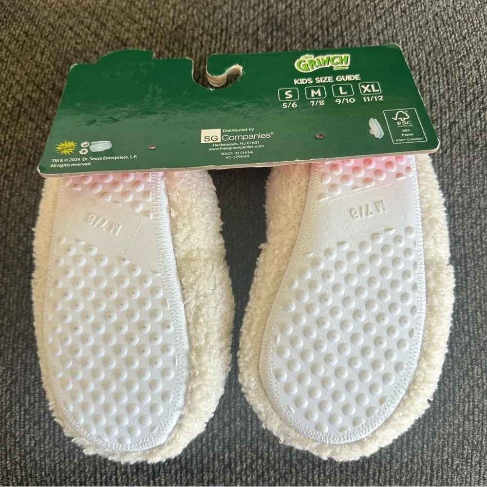Dr. Seuss The Grinch Kids Slippers size medium 7/8